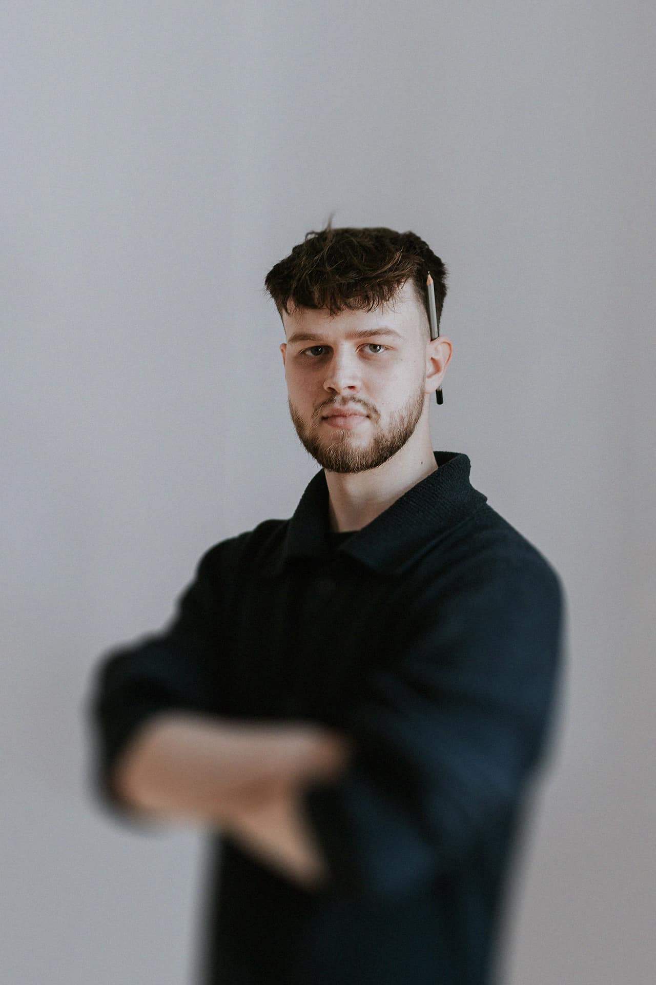 Adam Gajewski - nauczyciel rysunku architektonicznego z przygotowaniem na architekturę wnętrz na ASP w Gdańsku.